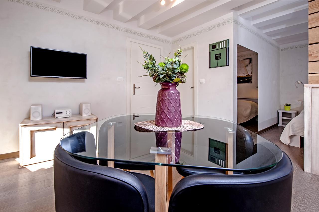 Studio Mc Apartment Rovinj Exterior foto
